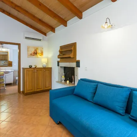 Casa Toni פונטנה