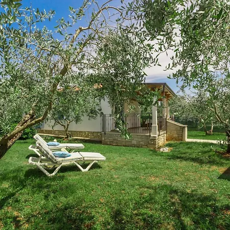 Casa Toni Holiday home Funtana